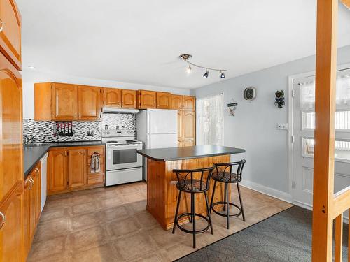 Cuisine - 1416 Rue Des Métairies, L'Ancienne-Lorette, QC - Indoor Photo Showing Kitchen With Double Sink