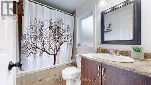 71 Watt Street, Guelph, ON - Indoor Photo Showing Bathroom