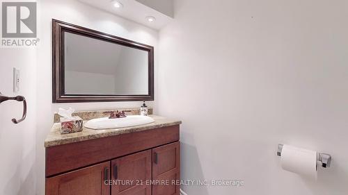 71 Watt Street, Guelph, ON - Indoor Photo Showing Bathroom