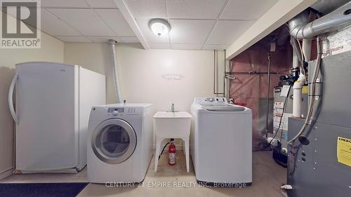 71 Watt Street, Guelph, ON - Indoor Photo Showing Laundry Room