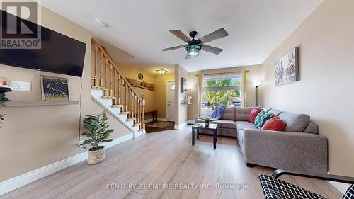 71 Watt Street, Guelph, ON - Indoor Photo Showing Living Room