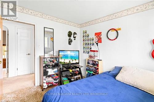 67 Springfield Street, Welland (774 - Dain City), ON - Indoor Photo Showing Bedroom