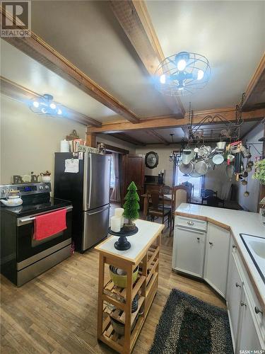 555 19Th Street W, Prince Albert, SK - Indoor Photo Showing Kitchen