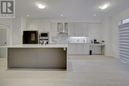 924 Rexton Drive, Oshawa, ON - Indoor Photo Showing Kitchen