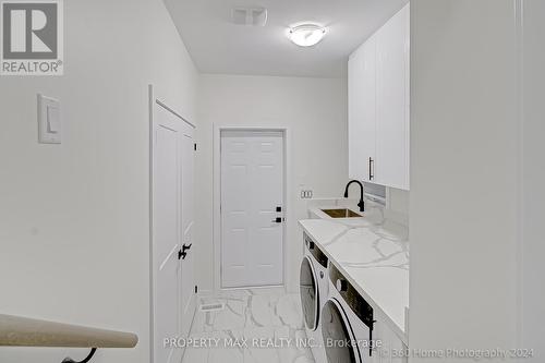 924 Rexton Drive, Oshawa, ON - Indoor Photo Showing Laundry Room