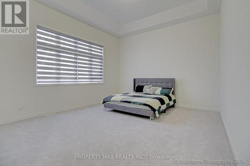 924 Rexton Drive, Oshawa, ON - Indoor Photo Showing Bedroom