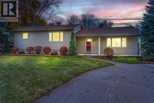 1706 Thurston Road, Sarnia, ON - Outdoor