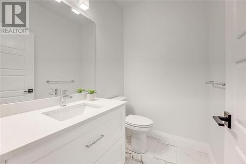 176 Sandpiper Drive, Sarnia, ON - Indoor Photo Showing Bathroom