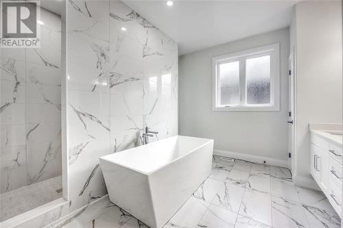 176 Sandpiper Drive, Sarnia, ON - Indoor Photo Showing Bathroom