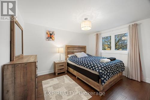 223 Weldrick Road W, Richmond Hill, ON - Indoor Photo Showing Bedroom