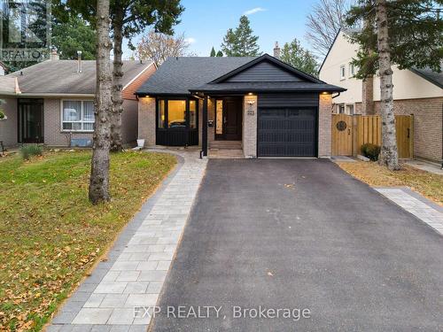 223 Weldrick Road W, Richmond Hill, ON - Outdoor With Facade