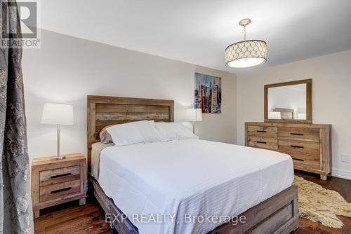 223 Weldrick Road W, Richmond Hill, ON - Indoor Photo Showing Bedroom