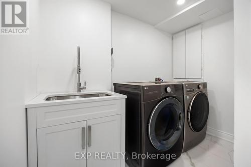 223 Weldrick Road W, Richmond Hill, ON - Indoor Photo Showing Laundry Room