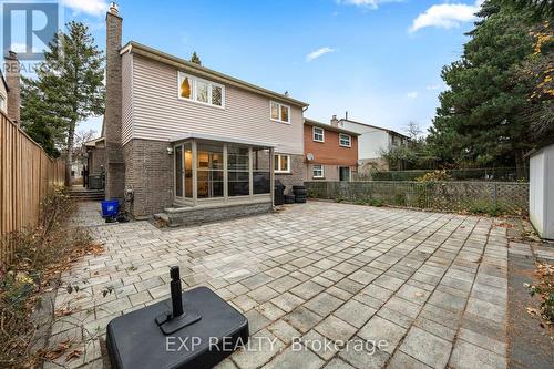 223 Weldrick Road W, Richmond Hill, ON - Outdoor