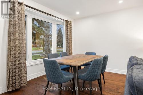 223 Weldrick Road W, Richmond Hill, ON - Indoor Photo Showing Dining Room