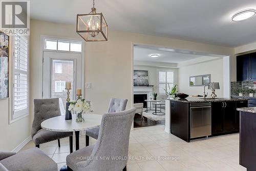 25 Thomas Phillips Drive, Aurora, ON - Indoor Photo Showing Dining Room