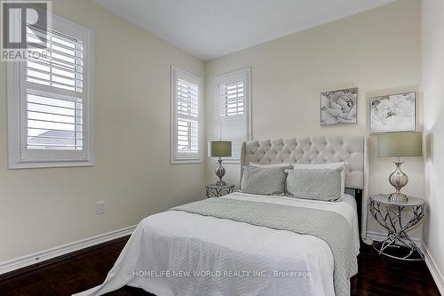 25 Thomas Phillips Drive, Aurora, ON - Indoor Photo Showing Bedroom