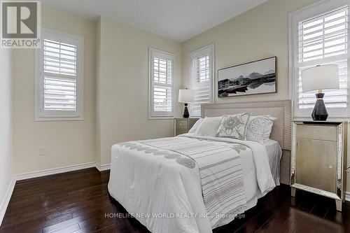 25 Thomas Phillips Drive, Aurora, ON - Indoor Photo Showing Bedroom