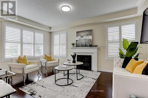 25 Thomas Phillips Drive, Aurora, ON - Indoor Photo Showing Living Room With Fireplace