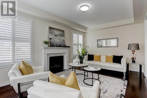 25 Thomas Phillips Drive, Aurora, ON - Indoor Photo Showing Living Room With Fireplace