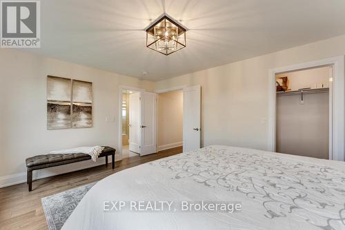 3004 Sierra Drive W, Orillia, ON - Indoor Photo Showing Bedroom