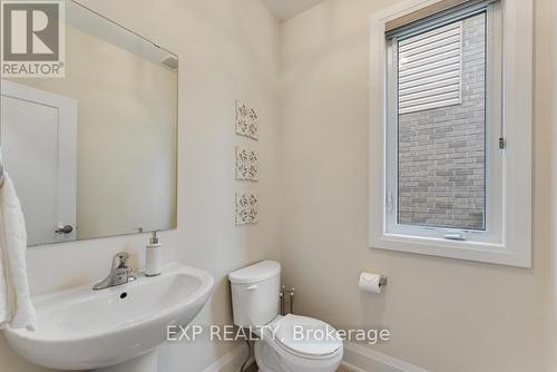 3004 Sierra Drive W, Orillia, ON - Indoor Photo Showing Bathroom