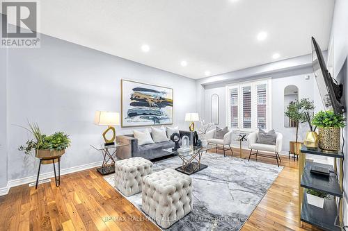 4716 Doug Wright Drive, Burlington, ON - Indoor Photo Showing Living Room