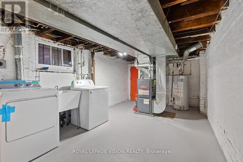 15 Alton Avenue, Toronto, ON - Indoor Photo Showing Laundry Room