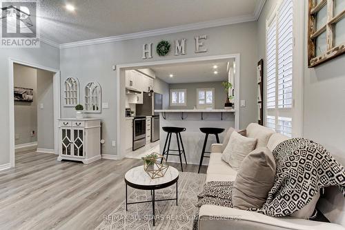 126 Vipond Road, Whitby, ON - Indoor Photo Showing Living Room