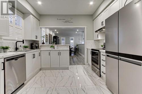 126 Vipond Road, Whitby, ON - Indoor Photo Showing Kitchen With Stainless Steel Kitchen With Upgraded Kitchen