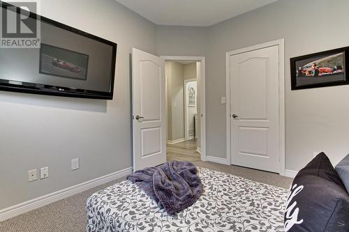 126 Vipond Road, Whitby, ON - Indoor Photo Showing Bedroom