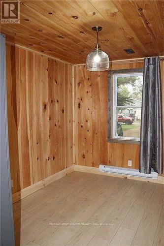 1056 Elm Road, Innisfil, ON - Indoor Photo Showing Other Room