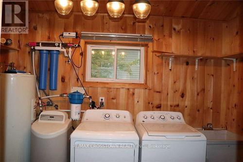 1056 Elm Road, Innisfil, ON - Indoor Photo Showing Laundry Room