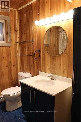 1056 Elm Road, Innisfil, ON - Indoor Photo Showing Bathroom