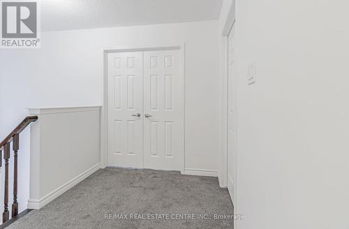 1516 Farmstead Drive, Milton, ON - Indoor Photo Showing Other Room