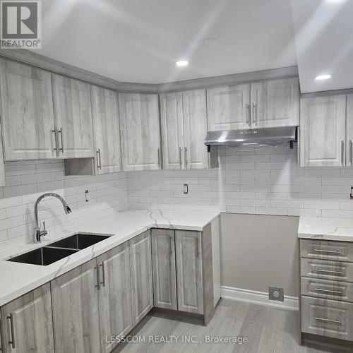 Bsmt. - 648 Boyd Lane, Milton, ON - Indoor Photo Showing Kitchen With Double Sink With Upgraded Kitchen