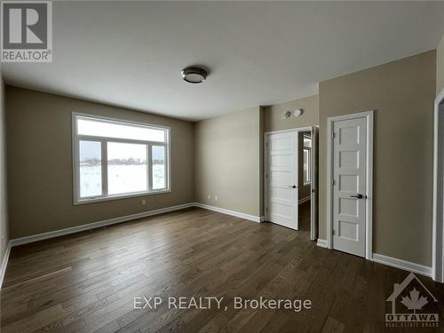 623 Parkview Terrace, Russell, ON - Indoor Photo Showing Other Room