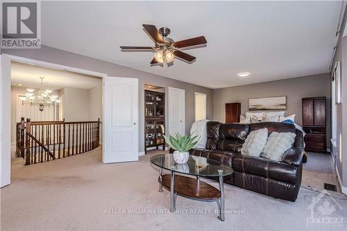 72 Kenins Crescent, Ottawa, ON - Indoor Photo Showing Living Room