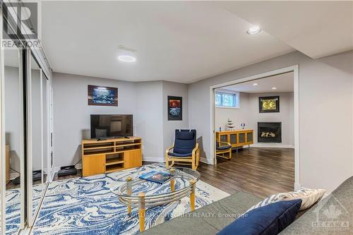 72 Kenins Crescent, Ottawa, ON - Indoor Photo Showing Basement