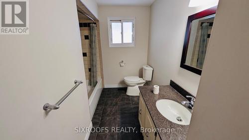 Main - 219 Walnut Crescent, Barrie, ON - Indoor Photo Showing Bathroom