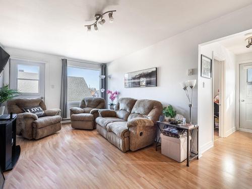 Logement - 219  - 221 Rue St-Hubert, Saint-Jean-Sur-Richelieu, QC - Indoor Photo Showing Living Room