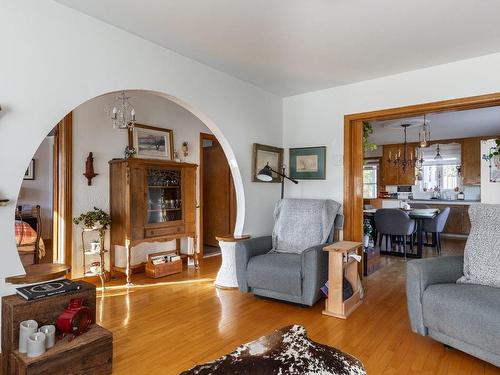 Salon - 219  - 221 Rue St-Hubert, Saint-Jean-Sur-Richelieu, QC - Indoor Photo Showing Living Room