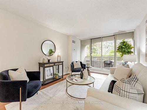 117-1210 Don Mills Rd, Toronto, ON - Indoor Photo Showing Living Room