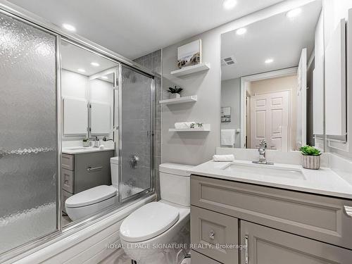 117-1210 Don Mills Rd, Toronto, ON - Indoor Photo Showing Bathroom