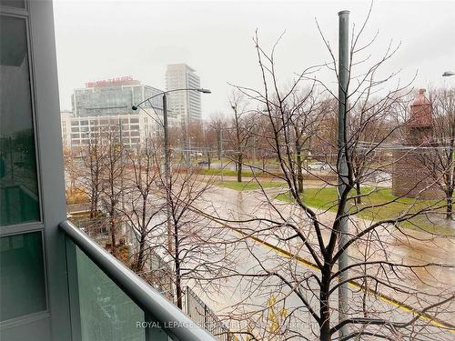 209-215 Fort York Blvd, Toronto, ON - Outdoor With Balcony