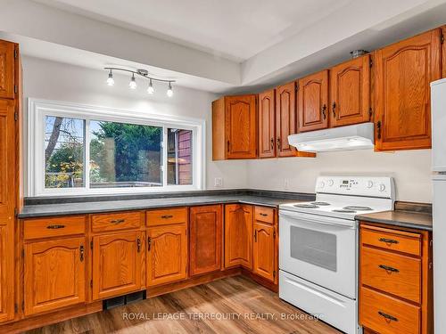 191 John St, Toronto, ON - Indoor Photo Showing Kitchen