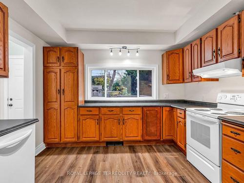 191 John St, Toronto, ON - Indoor Photo Showing Kitchen