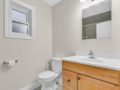 191 John St, Toronto, ON - Indoor Photo Showing Bathroom