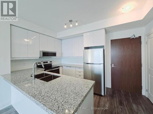 1114 - 1050 Main Street E, Milton, ON - Indoor Photo Showing Kitchen With Stainless Steel Kitchen With Double Sink With Upgraded Kitchen