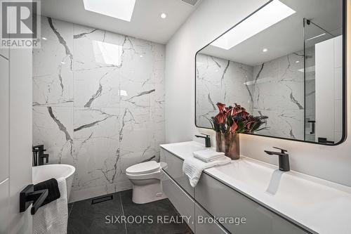 42 Orley Avenue, Toronto, ON - Indoor Photo Showing Bathroom